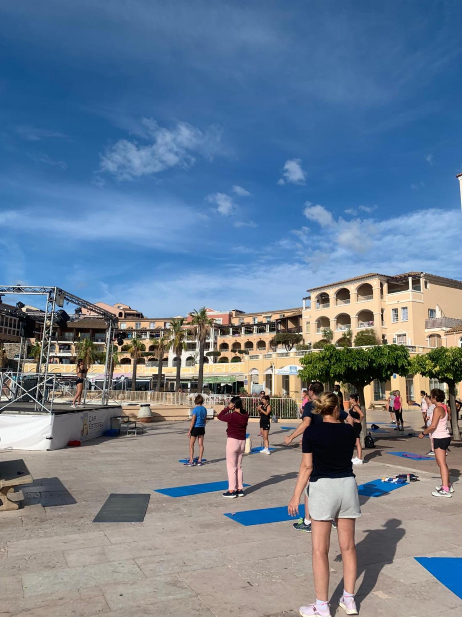 T2 En Rez De Jardin Privatif Cloture , Cap Esterel Pierre Et Vacances ,Piscine Chauffee Des Le 05 Avril Au 02 Novembre Saint-Raphaël 외부 사진