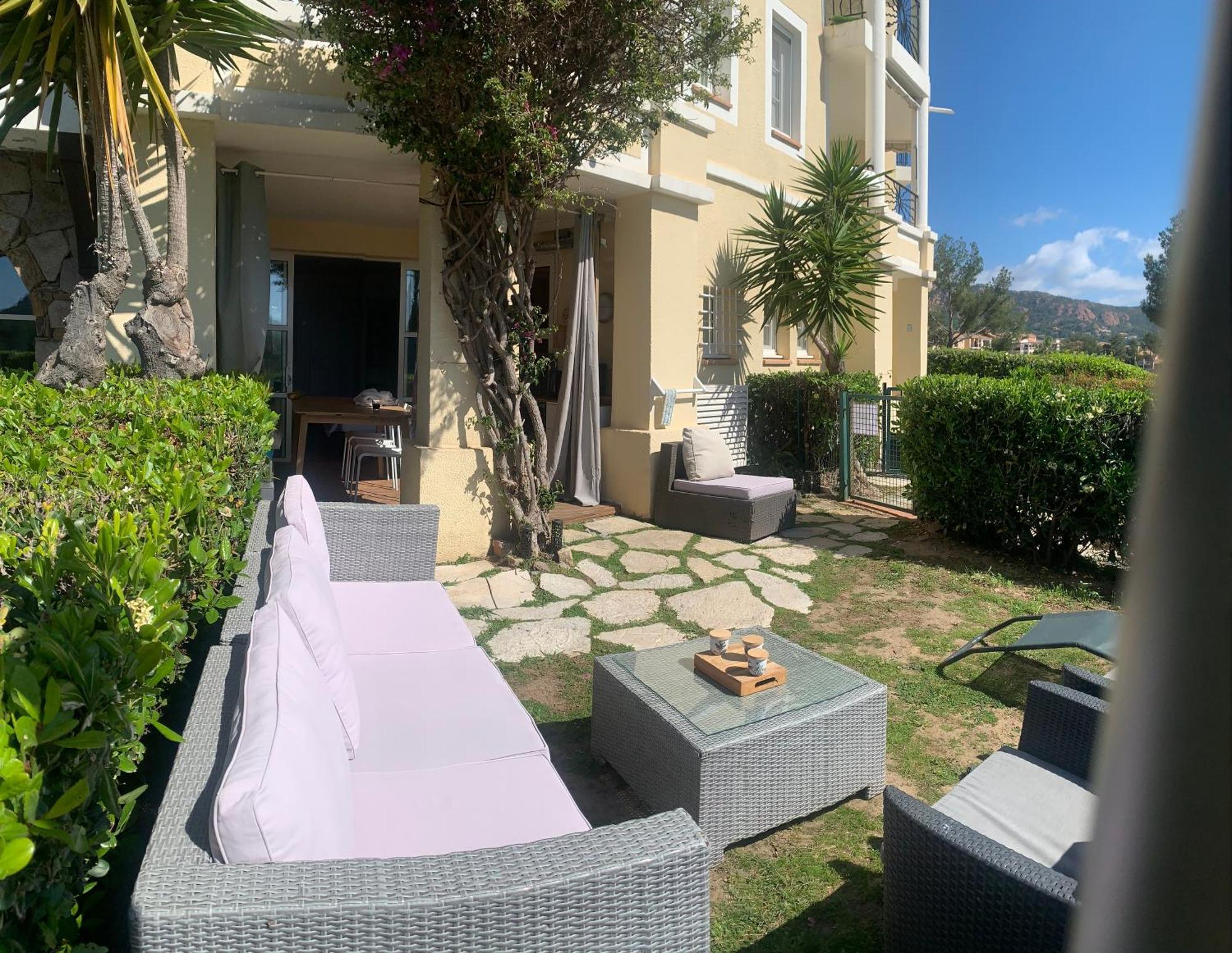 T2 En Rez De Jardin Privatif Cloture , Cap Esterel Pierre Et Vacances ,Piscine Chauffee Des Le 05 Avril Au 02 Novembre Saint-Raphaël 외부 사진
